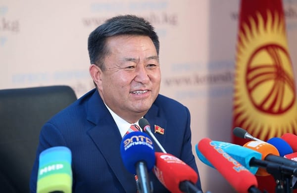 У Чыныбая Турсунбекова пять фирм. Их нет в декларациях, а данные по налогам неизвестны изображение публикации