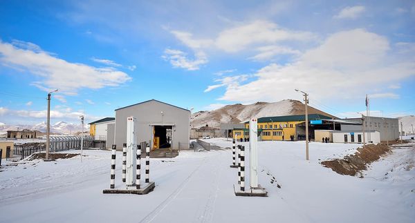 Китай закрывает границу — на три праздничных дня изображение публикации