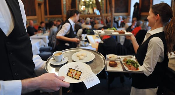 Кафе и рестораны, нарушающие санитарные требования, рекомендовано наказывать вплоть до закрытия — Боронов изображение публикации