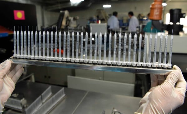 В Ошской области наладили производство одноразовых медицинских шприцев. ФОТО изображение публикации