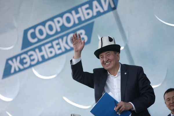 «Дорогие соотечественники». Чем запомнилось президентство Жээнбекова? изображение публикации