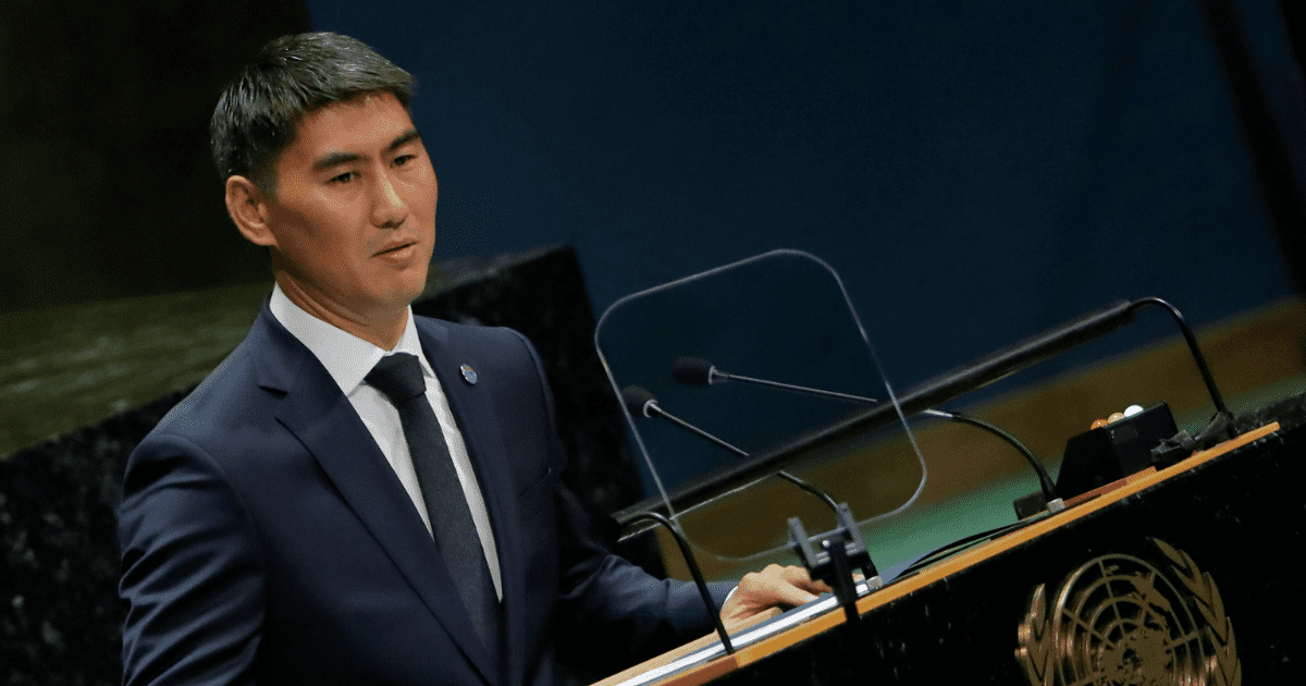 Айдарбеков лишился поста советника президента КР изображение публикации