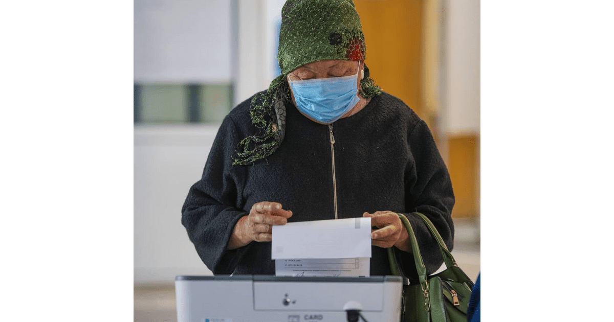 На 18:00 на выборах депутатов Жогорку Кенеша проголосовали почти 1.6 млн кыргызстанцев изображение публикации