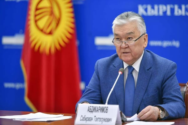 Минздрав попросил избирателей с температурой проголосовать после 18:00 в отдельных кабинках изображение публикации