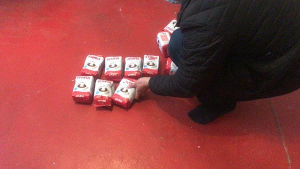 В Бишкеке обнаружили подпольный цех по производству сухих сливок. ВИДЕО изображение публикации