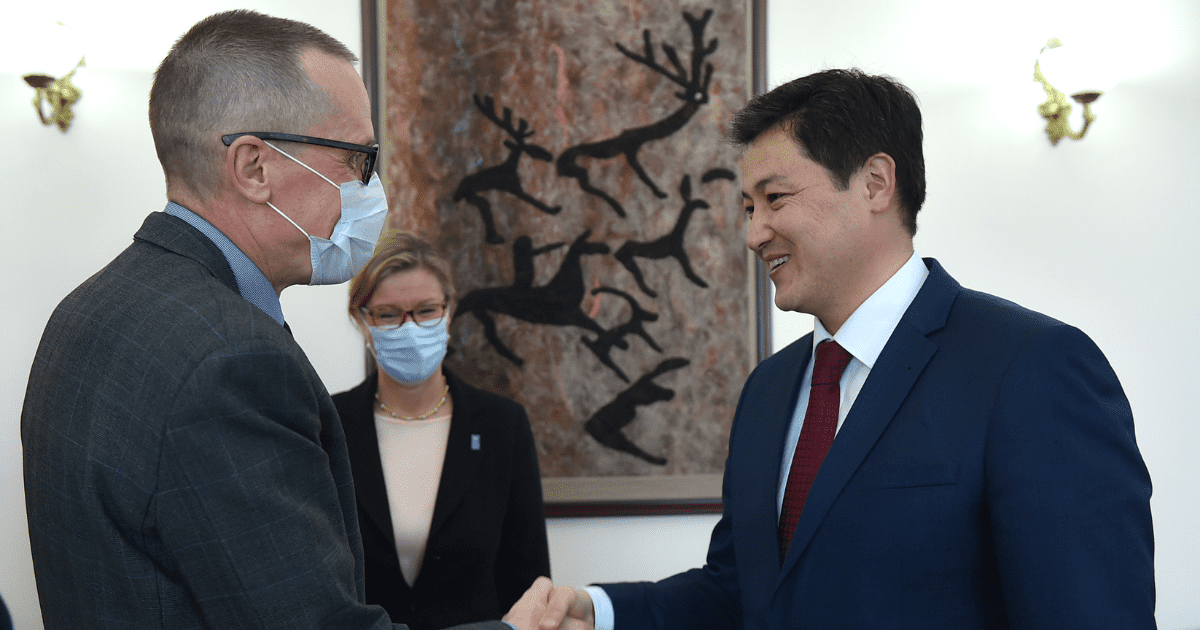 Марипов рассказал послу Великобритании и постпреду ПРООН о планах развития «зеленой» экономики изображение публикации