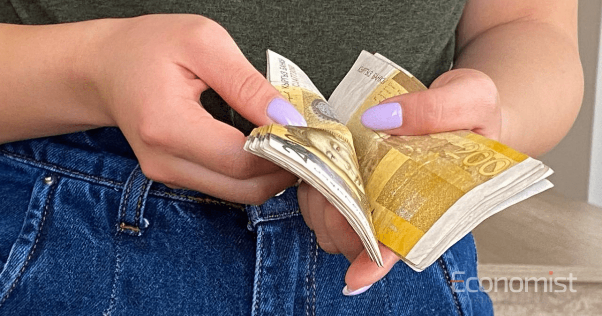 Все больше кыргызстанцев вынуждены прибегать к микрокредитам изображение публикации