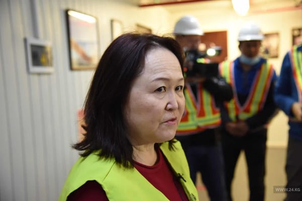 Конфликт интересов? Тенгиз Болтурук передал джип проверяющим «Кумтор» экологам изображение публикации