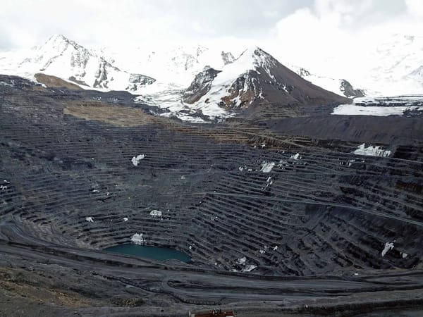 $600 млн в обмен на 5.5 тысяч сомов — Что забыли рассказать при переходе «Кумтора» в собственность Кыргызстана? изображение публикации