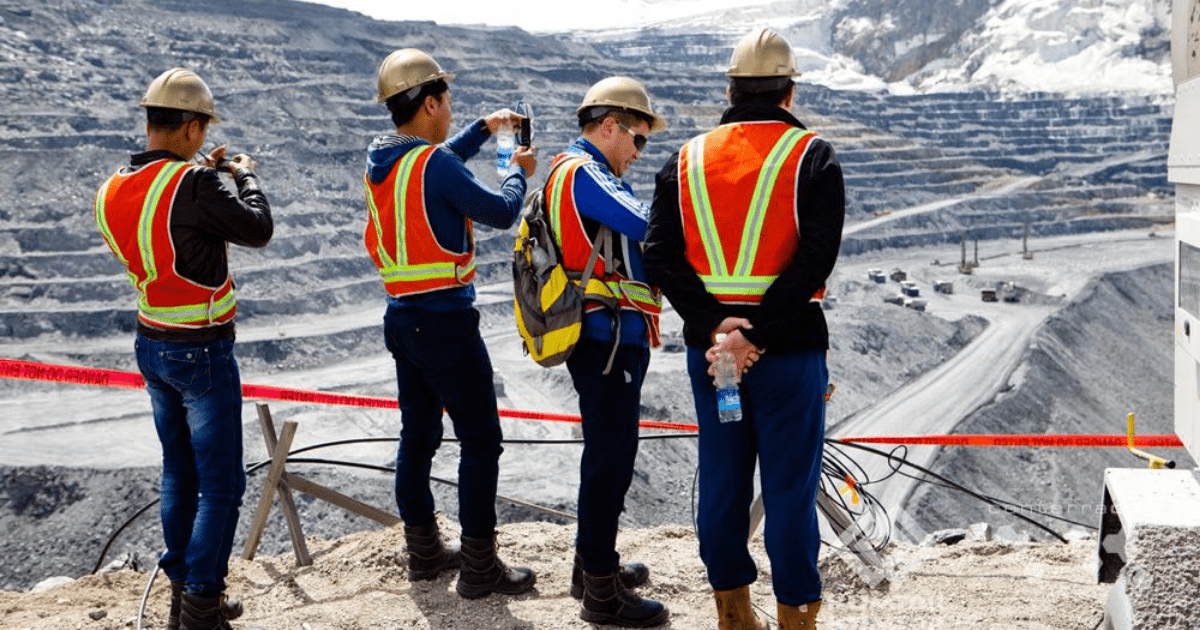 Кабмин просят выделить больше препаратов для вакцинации работников горнорудной отрасли изображение публикации