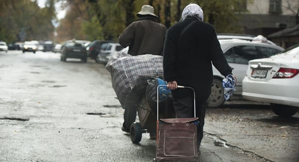 Высокие цены, безработица, коррупция — только 11% кыргызстанцев считают, что живут богато изображение публикации