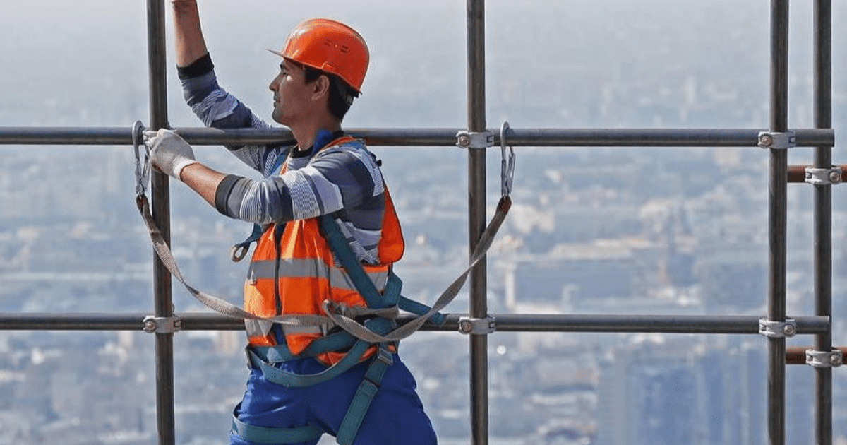 Строительство в Бишкеке: как соблюдается безопасность рабочих и почему нужна конвенция МОТ? изображение публикации