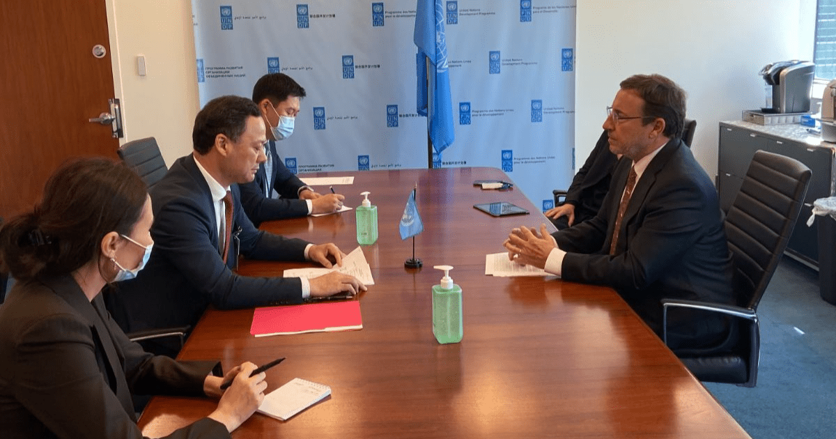 Казакбаев призвал ПРООН реализовывать проекты по сохранению ледников Кыргызстана изображение публикации