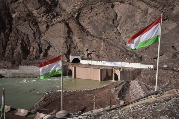 Кыргызстан с сегодняшнего дня начал закупать электроэнергию у Таджикистана изображение публикации