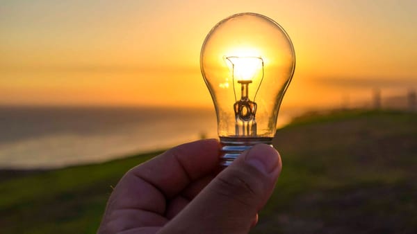 Президент: Кыргызстанцы не экономят электроэнергию из-за ее дешевизны изображение публикации