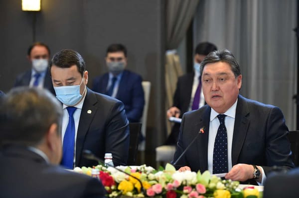 Аскар Мамин предложил поставить для Бишкека электробусы казахского производства изображение публикации