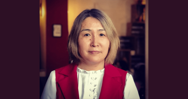 Женщины в бизнесе: Как простой учитель английского языка открыла в Оше свою школу изображение публикации