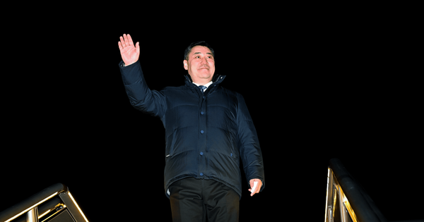 Садыр Жапаров: В ближайшем будущем мы начнем строительство железной дороги Китай — Кыргызстан — Узбекистан изображение публикации