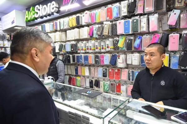 Предприниматели в ЦУМе платят аренду в $3 тысячи, им нетрудно приобрести ККМ – Налоговая изображение публикации