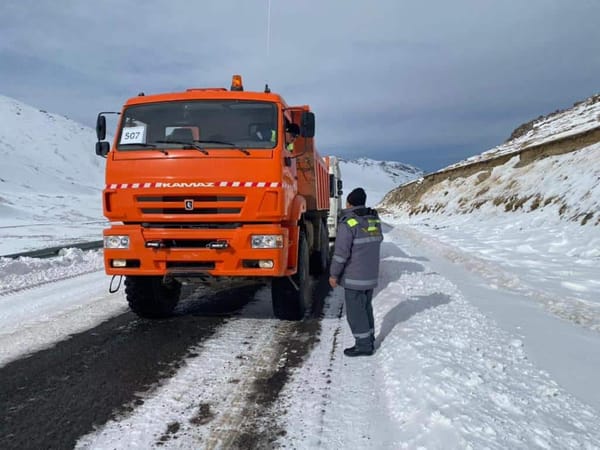 «Альянс Алтын» участвует в расчистке трассы Талас — Бишкек изображение публикации