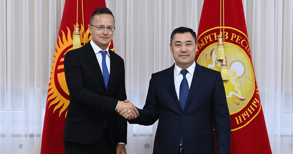 Садыр Жапаров переговорил с главой МИД Венгрии – особое внимание уделено Венгерско-Кыргызскому фонду развития изображение публикации