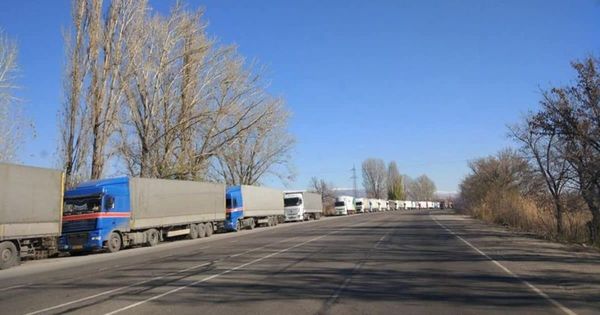 Если Казахстан не пропускает грузы, не давайте им воду – депутат изображение публикации