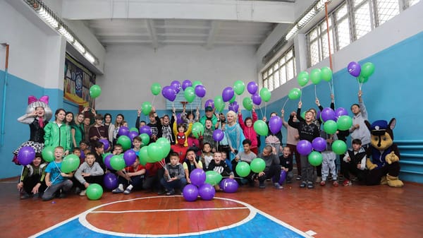 Компания MegaCom поздравила юных кыргызстанцев с Днем защиты детей изображение публикации