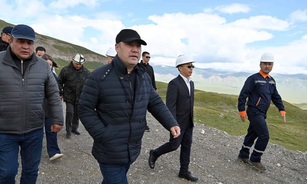 При получении взятки задержан начальник районного управления Налоговой службы — дело касается ККМ изображение публикации