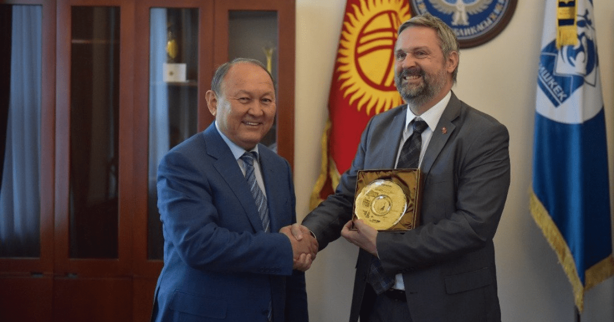 Швейцария выделит $9 млн на 10-летний проект для жителей новостроек Бишкека изображение публикации