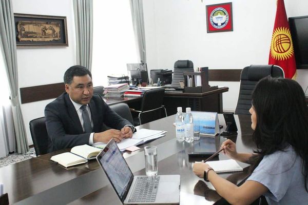 Почему дорожают продукты, когда поднимется зарплата и что будет с экономикой Кыргызстана – большое интервью с министром экономики изображение публикации