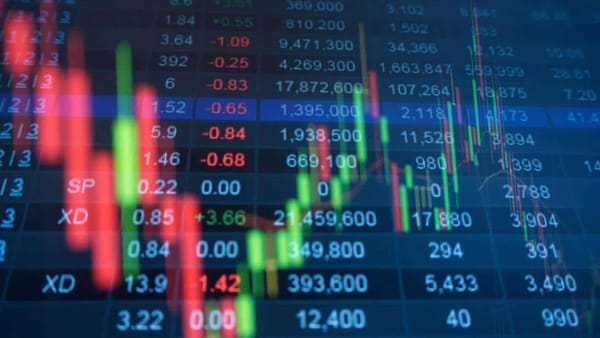 С корпоративными ценными бумагами в июле проведено сделок на 745 млн сомов изображение публикации