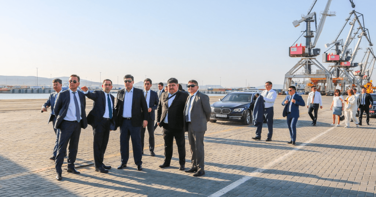 Делегация КР обсудила сотрудничество с  «Бакинским международным морским торговым портом» изображение публикации