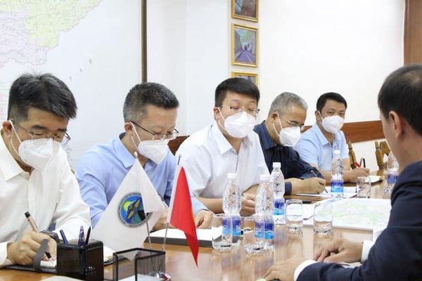 80 специалистов из Китая прибыли для разработки проекта железной дороги КНР — КР — РУз изображение публикации