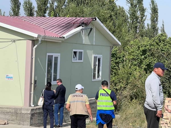 Для СМИ и дипломатов провели пресс-тур по разрушенным объектам Баткена изображение публикации