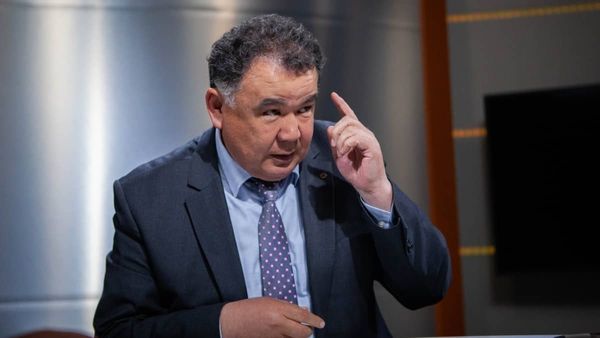 Бывший губернатор Чуйской области выплатит государству штраф в размере 2 млн сомов изображение публикации