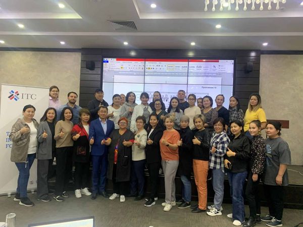 Представители швейных компаний ознакомились с основными принципами поточного производства изображение публикации