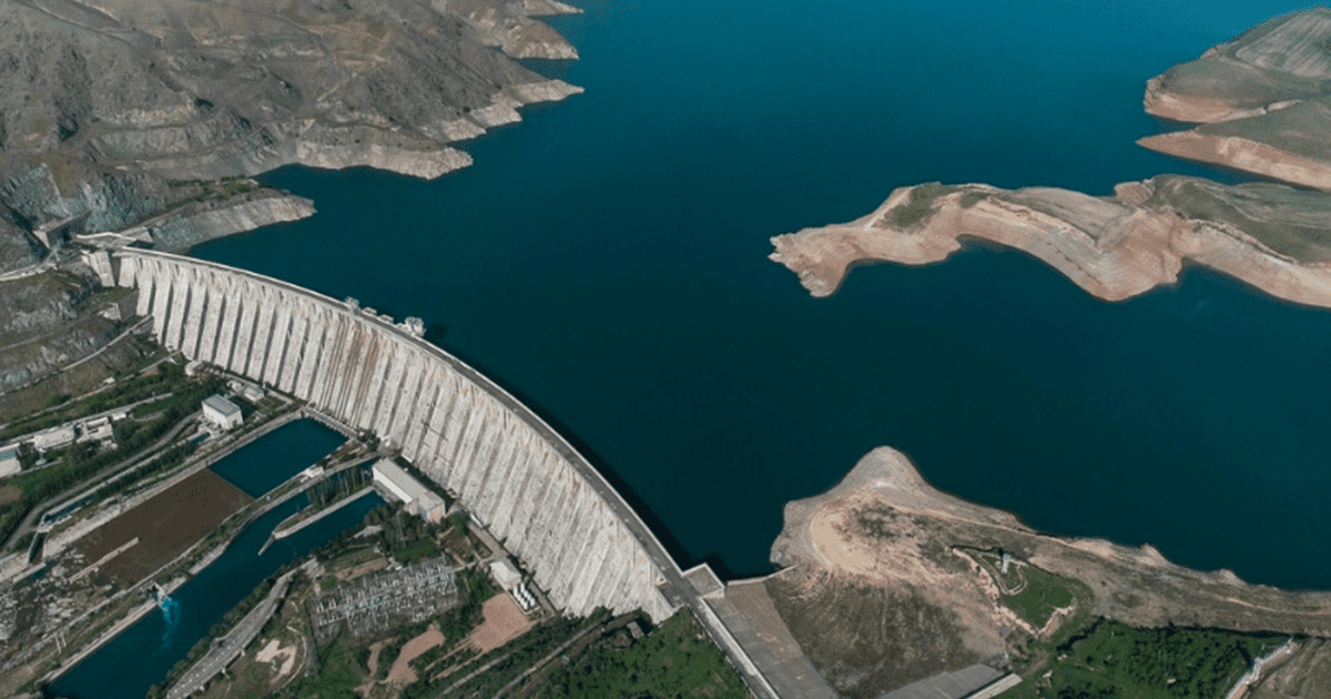 Комитет ЖК одобрил документы по Кемпир-Абаду и границе с Узбекистаном – пять депутатов покинули заседание в знак протеста изображение публикации