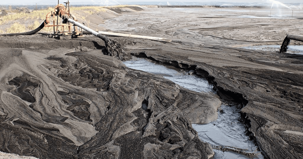 Строительство дорог и производство кирпичей — специалисты рассказали, как избавиться от тонн угольной золы в КР изображение публикации