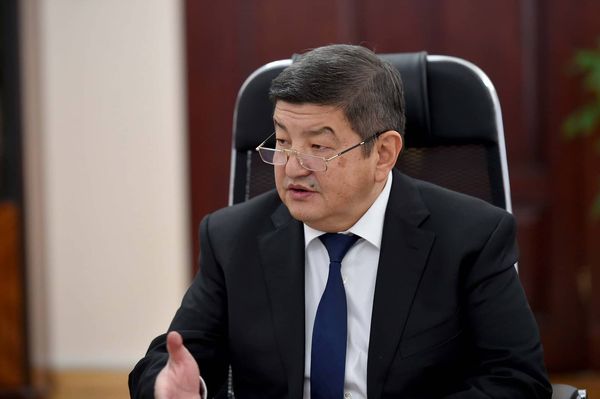 Акылбек Жапаров в 2021 году заставил родственников распродать автопарк и контейнеры изображение публикации