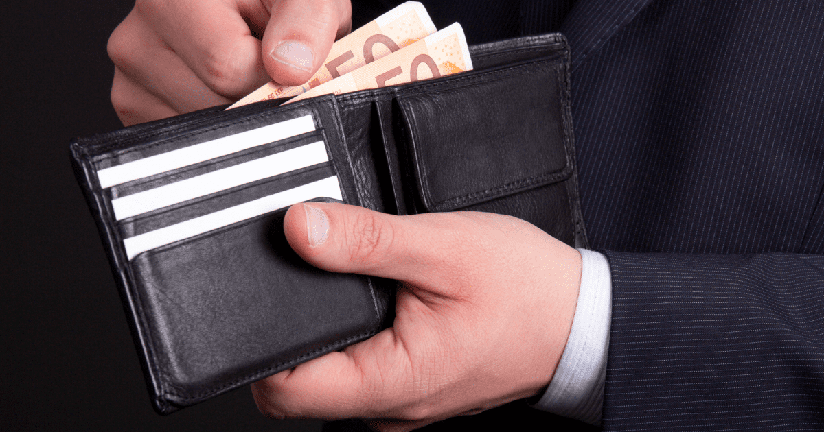 Номинальные зарплаты кыргызстанцев выросли на 29.5% – реальные только на 14% изображение публикации