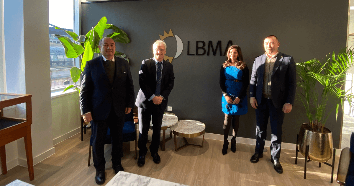 Делегация КР обсудила в Лондоне возобновление продаж золота изображение публикации