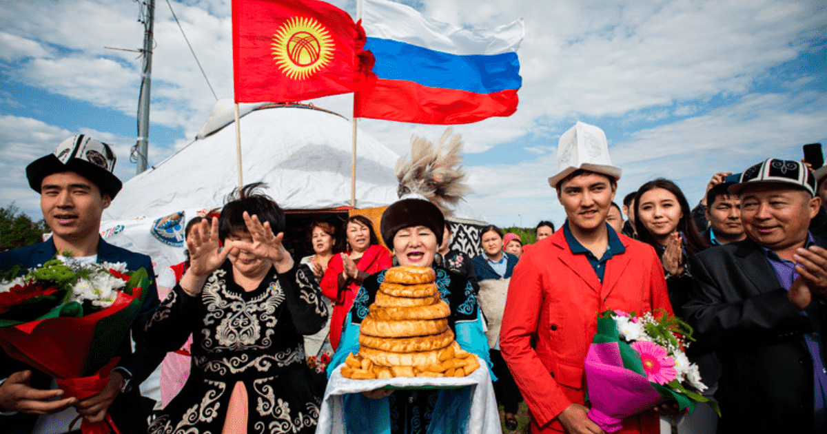 Количество россиян, желающих получить гражданство КР, увеличилось более чем в шесть раз изображение публикации
