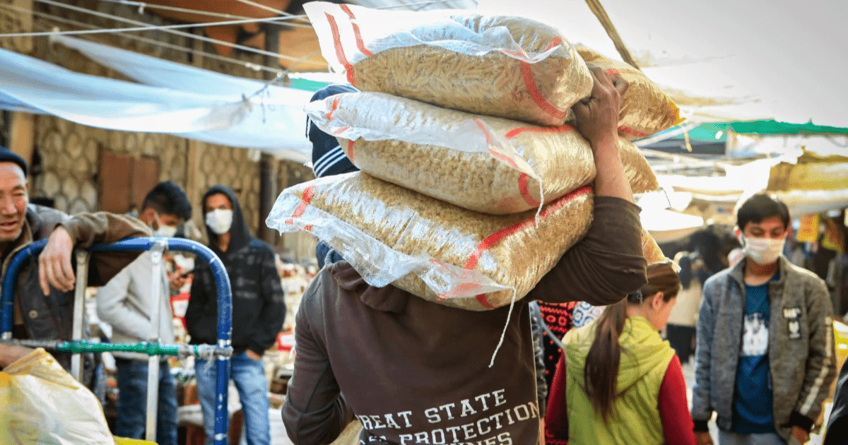 Федерация профсоюзов КР бьет тревогу из-за роста цен на товары изображение публикации