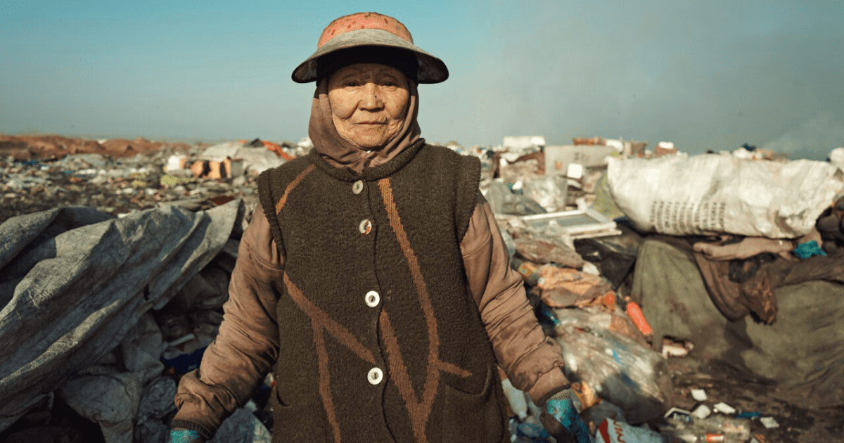 MoveGreen открыла сбор средств на дом для бабушки, работающей на мусорном полигоне изображение публикации