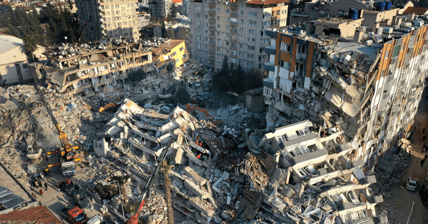 Минфин ошибся в подсчетах — Пострадавшим от землетрясения в Турции и Сирии собрали в три  раза меньше ранее объявленного изображение публикации