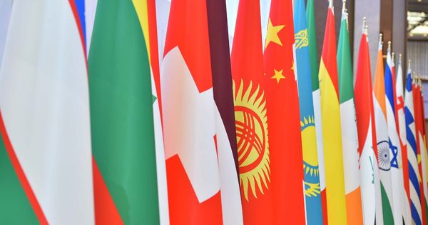 Строительство железной дороги Китай — Кыргызстан — Узбекистан выведет регион из транспортного тупика — Акылбек Жапаров изображение публикации