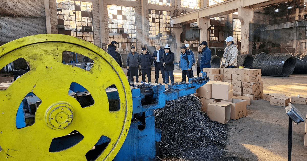 «Кыргызиндустрия» в обход госзакупок купила старые трубы на 36 млн сомов – аудит Счетной палаты изображение публикации