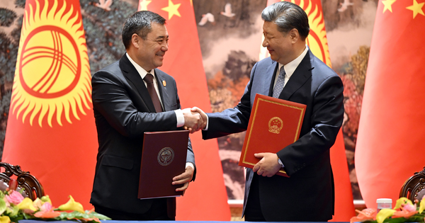 О чем договорились Кыргызстан и Китай в ходе визита Садыра Жапарова — полный список документов изображение публикации