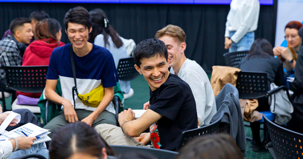 Выпускники вузов в Кыргызстане требуют высокую зарплату, но не соответствуют требованиям изображение публикации