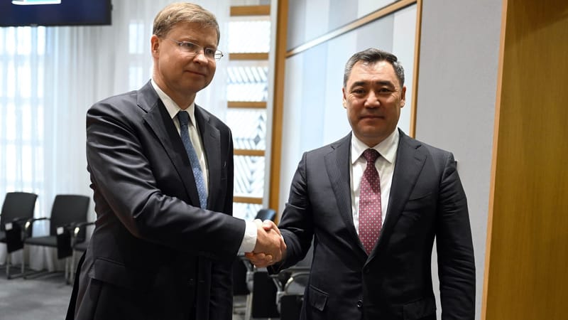 Садыр Жапаров предложил Евросоюзу обменять внешний долг КР на зеленые проекты изображение публикации